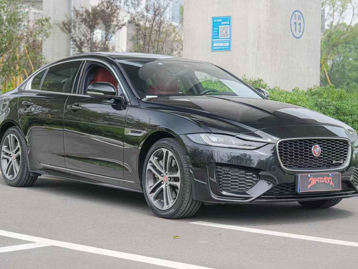 捷豹 XE 圖片