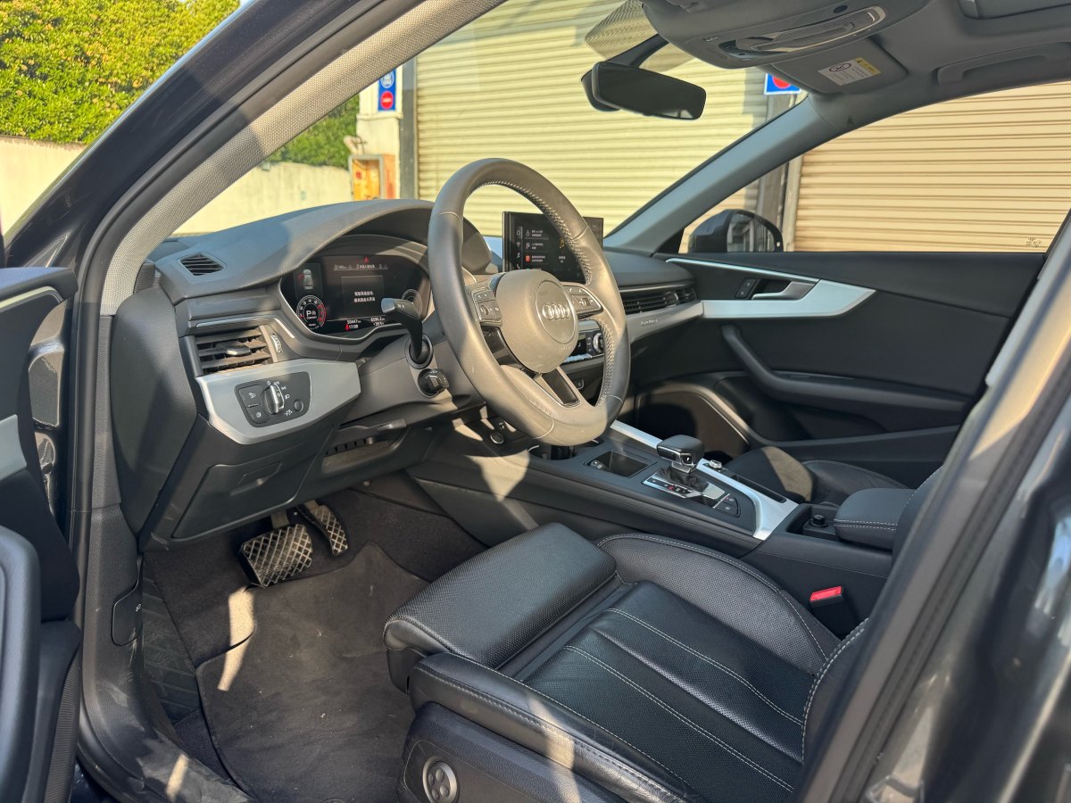 奧迪 奧迪A4L  2020款 40 TFSI quattro 豪華動感型圖片