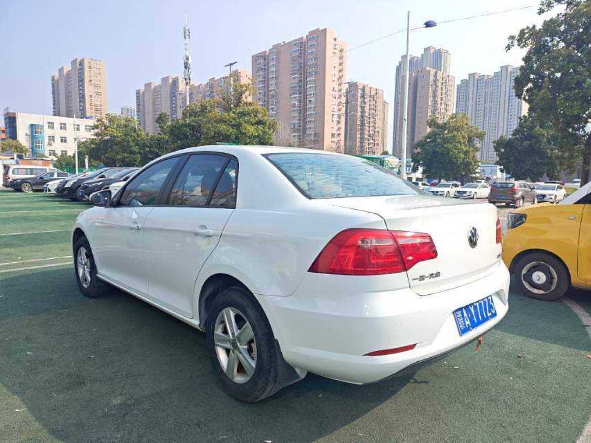 大眾 寶來  2014款 1.6L 手動(dòng)舒適型圖片