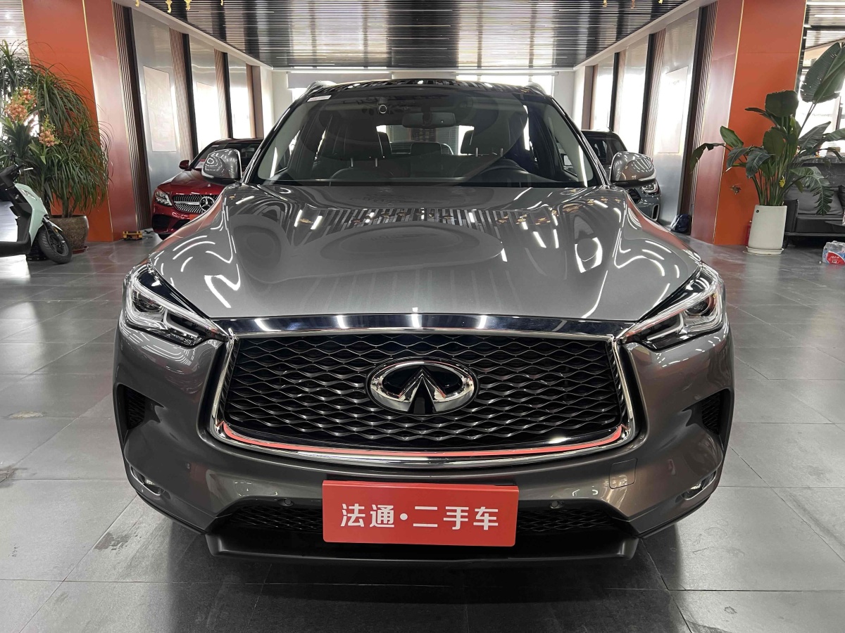 英菲尼迪 QX50  2018款 QX50 2.0T CVT兩驅(qū)時(shí)尚版圖片