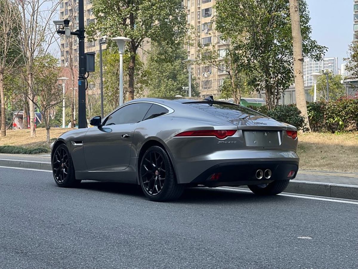 捷豹 F-TYPE  2016款 3.0T 硬頂版圖片