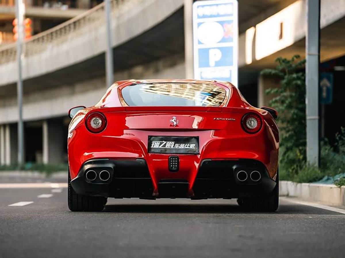 法拉利 F12berlinetta  2013款 6.3L 標準型圖片