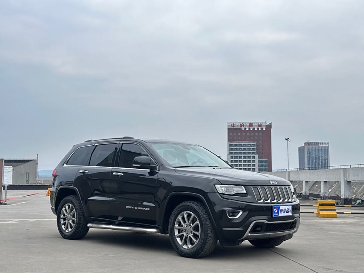 Jeep 大切諾基  2015款 3.0TD 柴油 舒享導(dǎo)航版圖片