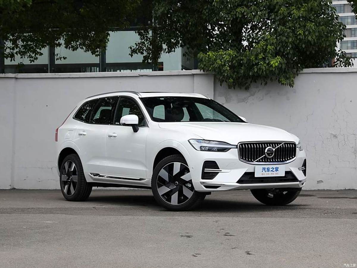 沃爾沃 XC60新能源  2024款 T8 插電混動 長續(xù)航四驅(qū)智雅豪華版圖片