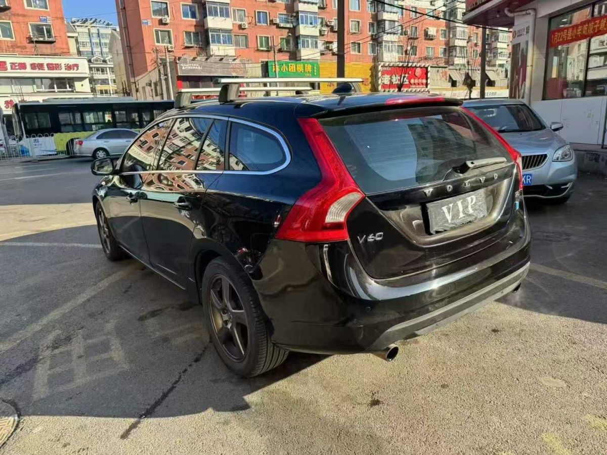 沃爾沃 V60  2012款 T6 AWD 個(gè)性運(yùn)動(dòng)版圖片