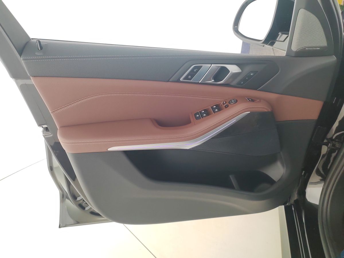 2022年1月宝马 宝马X5  2021款 改款 xDrive30i M运动套装