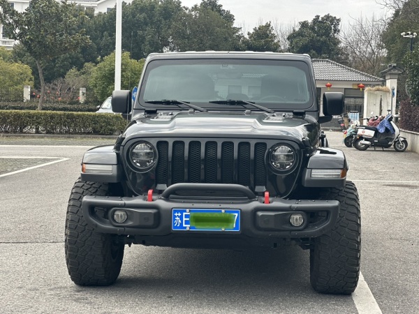 Jeep 牧马人  2018款 2.0T Sahara 四门版