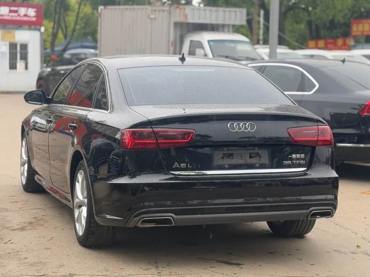 奧迪 奧迪Q3  2018款 30周年年型 35 TFSI 時(shí)尚型圖片