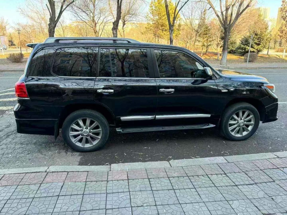 雷克薩斯 LX 圖片