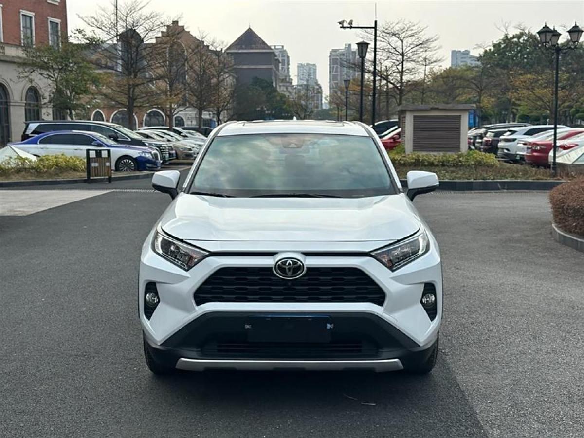 豐田 RAV4榮放  2022款 2.0L CVT兩驅(qū)風(fēng)尚版圖片