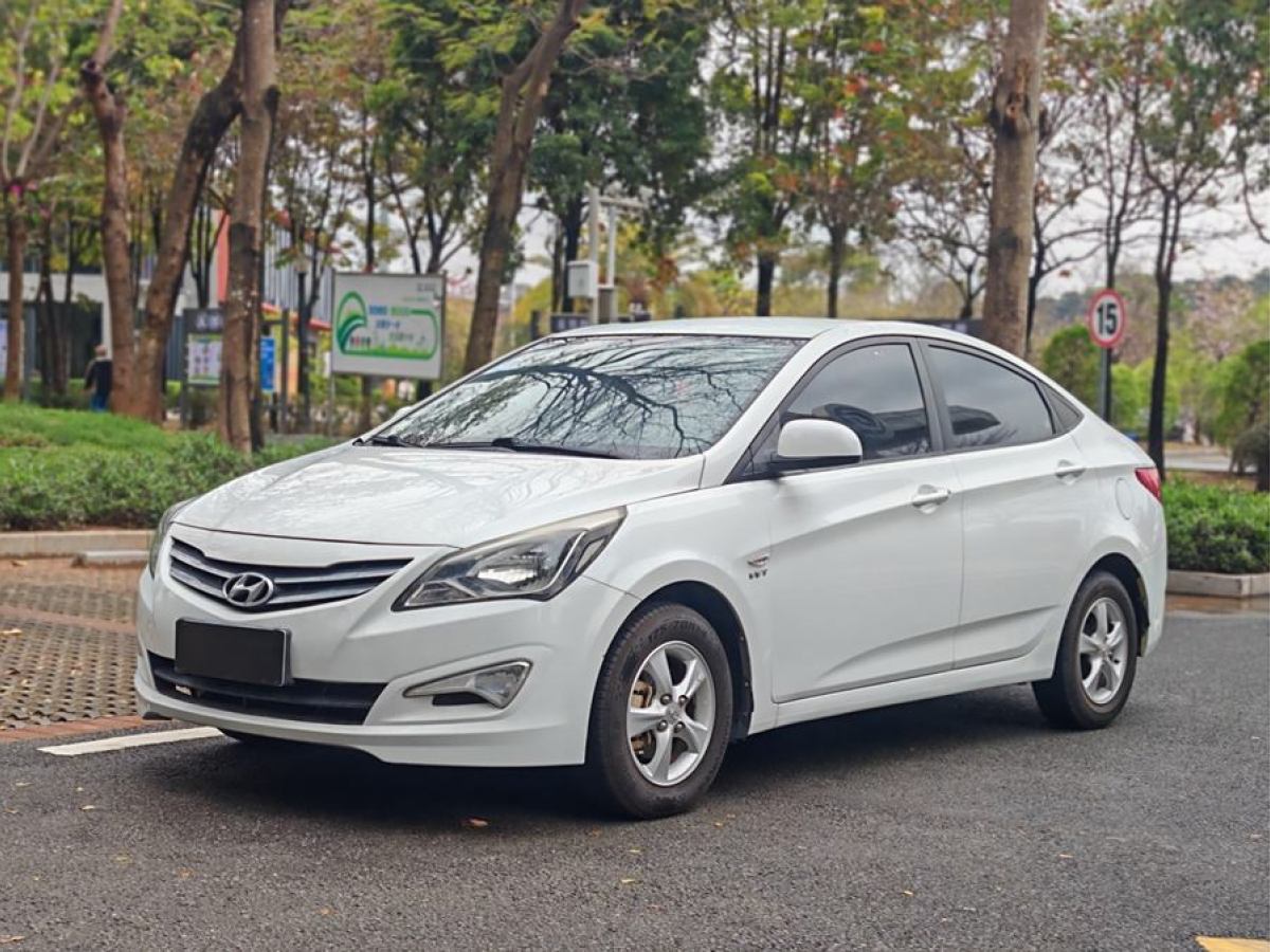 2015年4月現(xiàn)代 瑞納  2014款 1.4L 手動智能型GLS