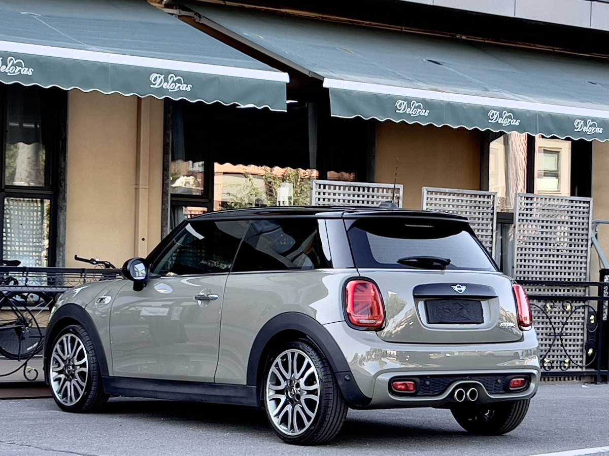 MINI CLUBMAN  2018款 2.0T COOPER S 藝術(shù)家圖片