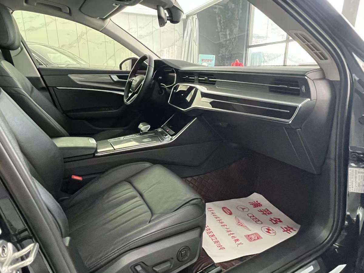奧迪 奧迪A6L  2019款 45 TFSI quattro 臻選動(dòng)感型圖片