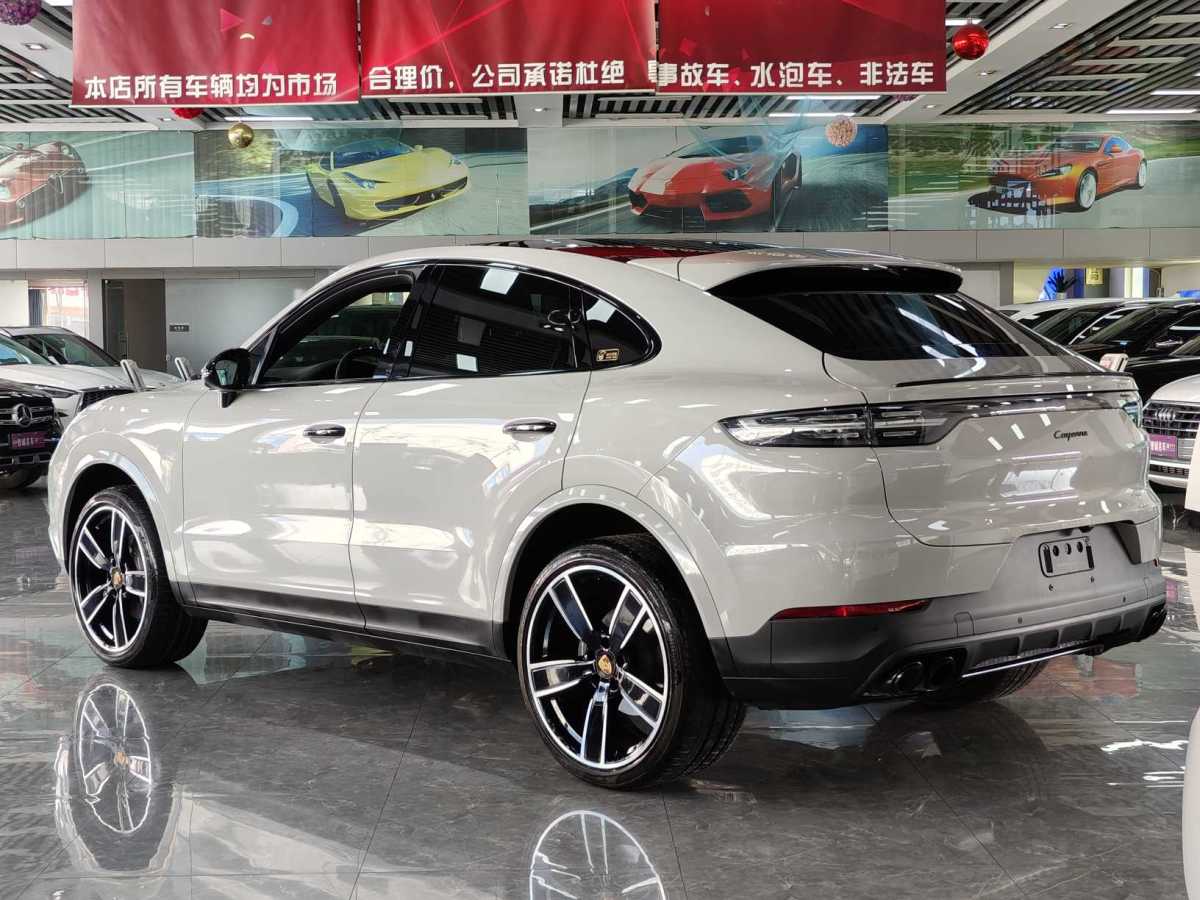 保時(shí)捷 Cayenne  2023款 Cayenne Coupé 3.0T 鉑金版圖片