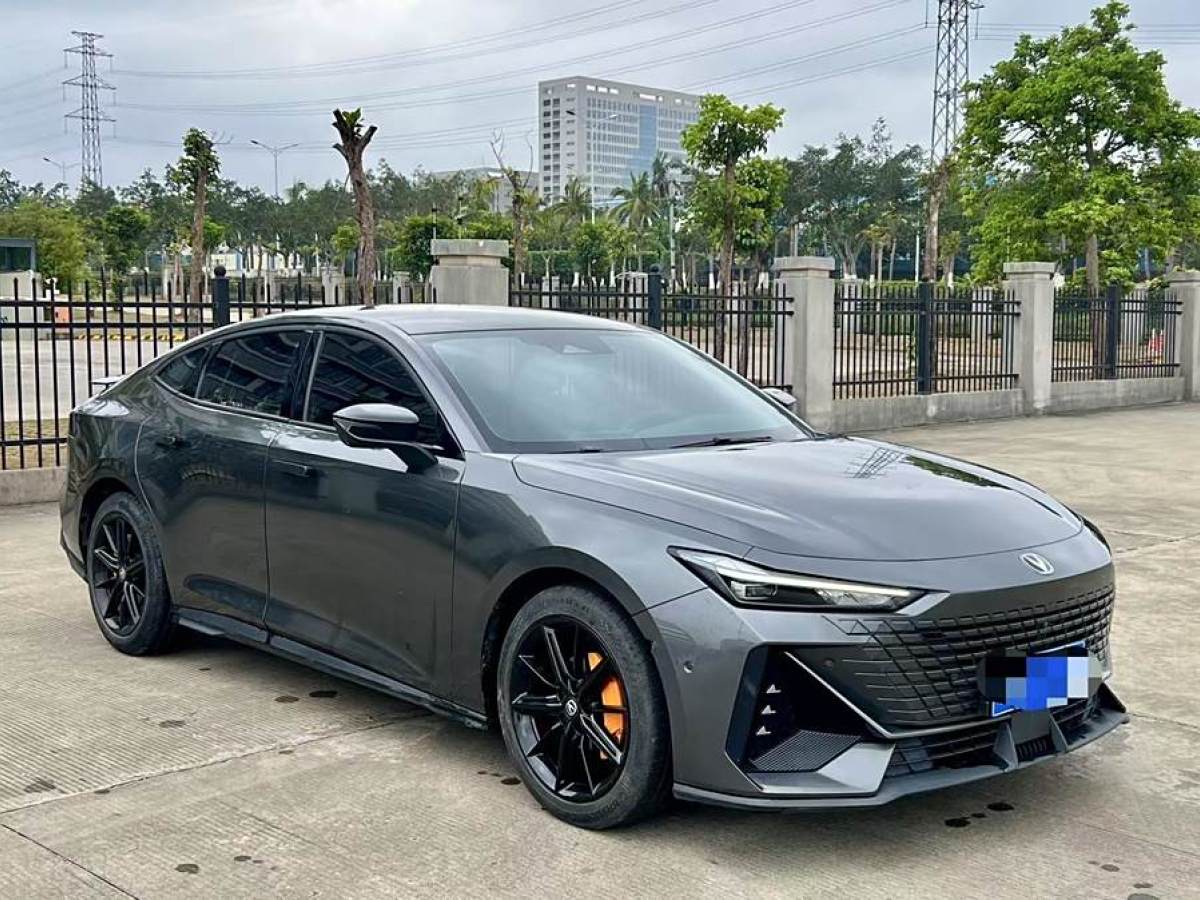 長(zhǎng)安 長(zhǎng)安UNI-V  2022款 1.5T 尊貴型圖片