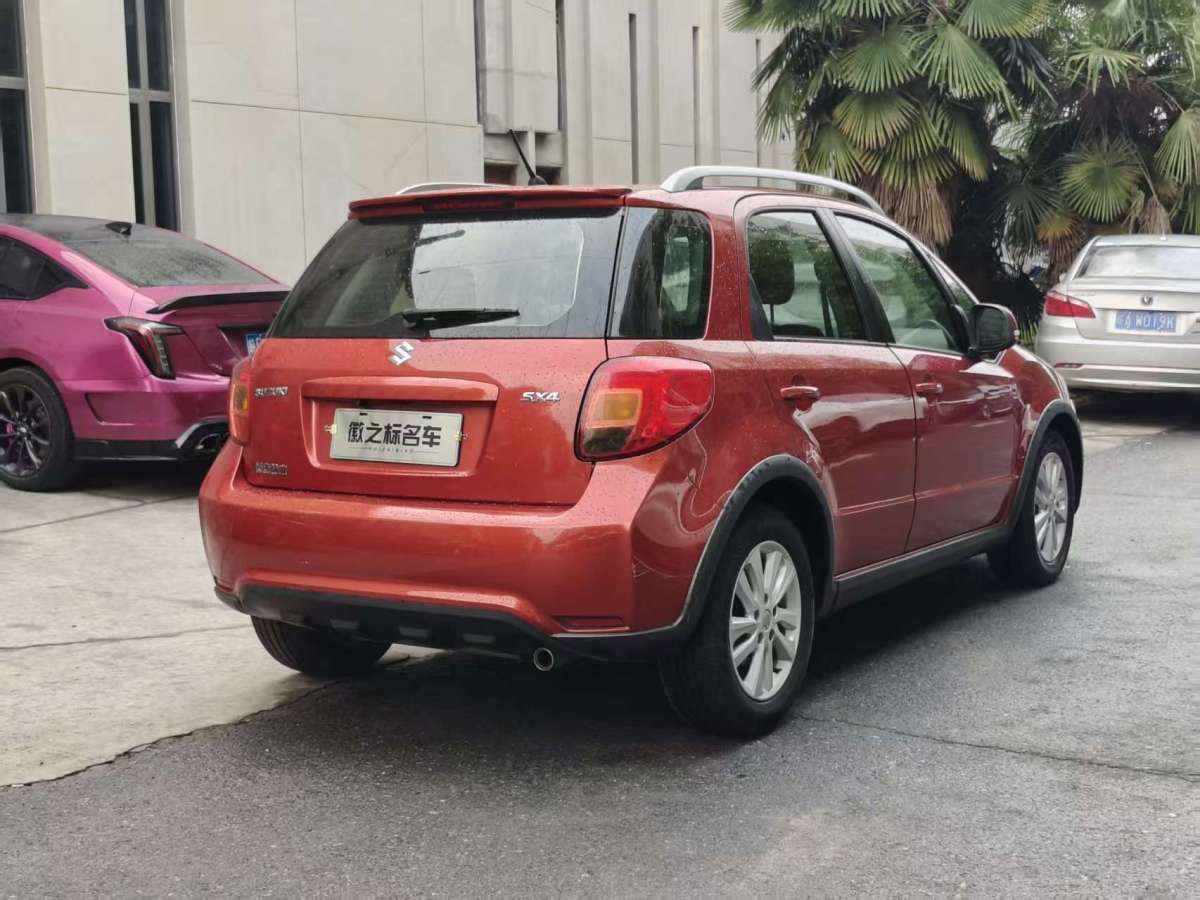 鈴木 天語(yǔ) SX4  2013款 酷銳 1.6L 自動(dòng)運(yùn)動(dòng)型圖片