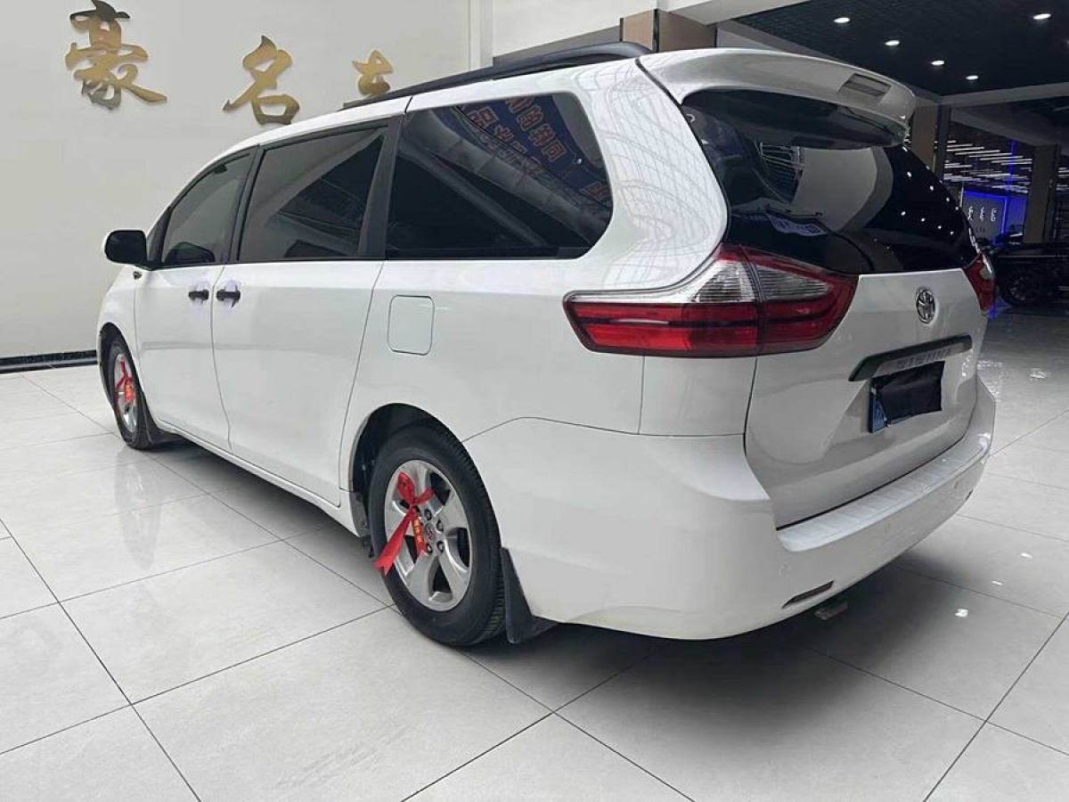 豐田 塞納  2015款 3.5L 兩驅(qū)L圖片