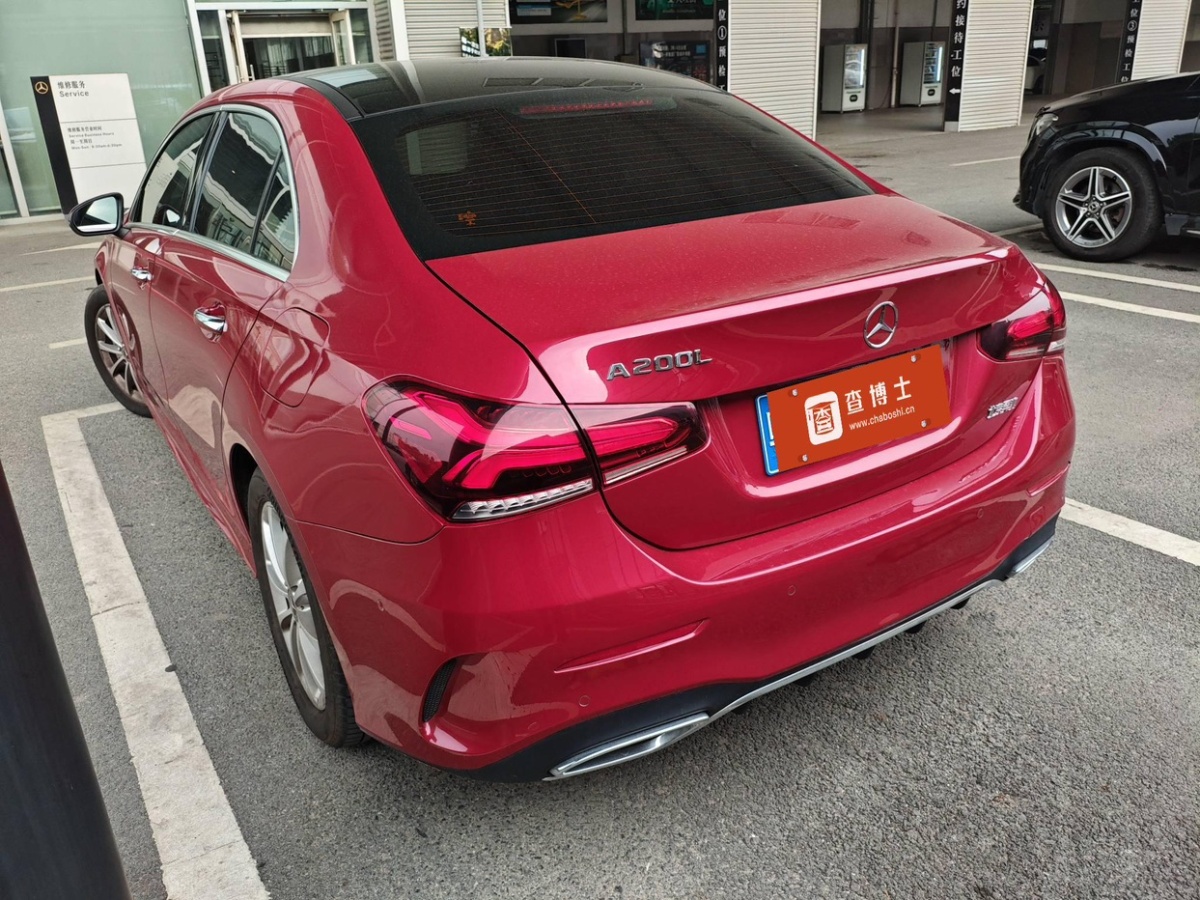 奔馳 奔馳A級  2022款 改款 A 200 L 運(yùn)動轎車動感型圖片