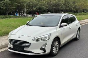 福克斯 福特 三厢 EcoBoost 180 自动ST Line