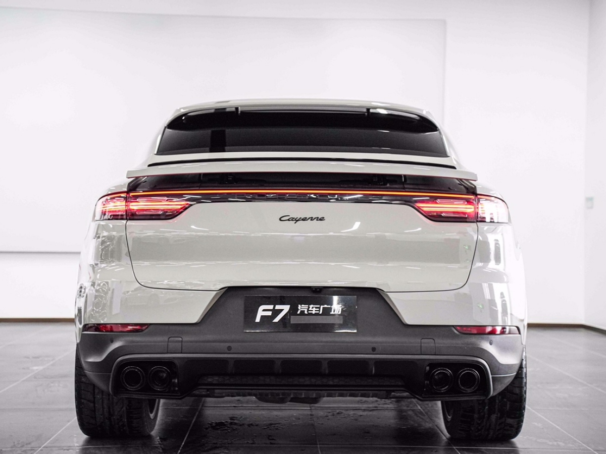 保時(shí)捷 Cayenne  2023款 Cayenne Coupé 3.0T 鉑金版圖片