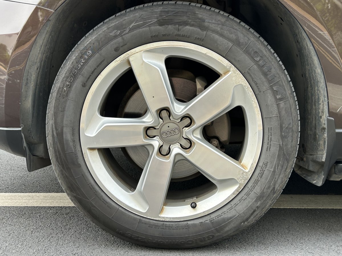 奧迪 奧迪Q5  2013款 40 TFSI 進(jìn)取型圖片