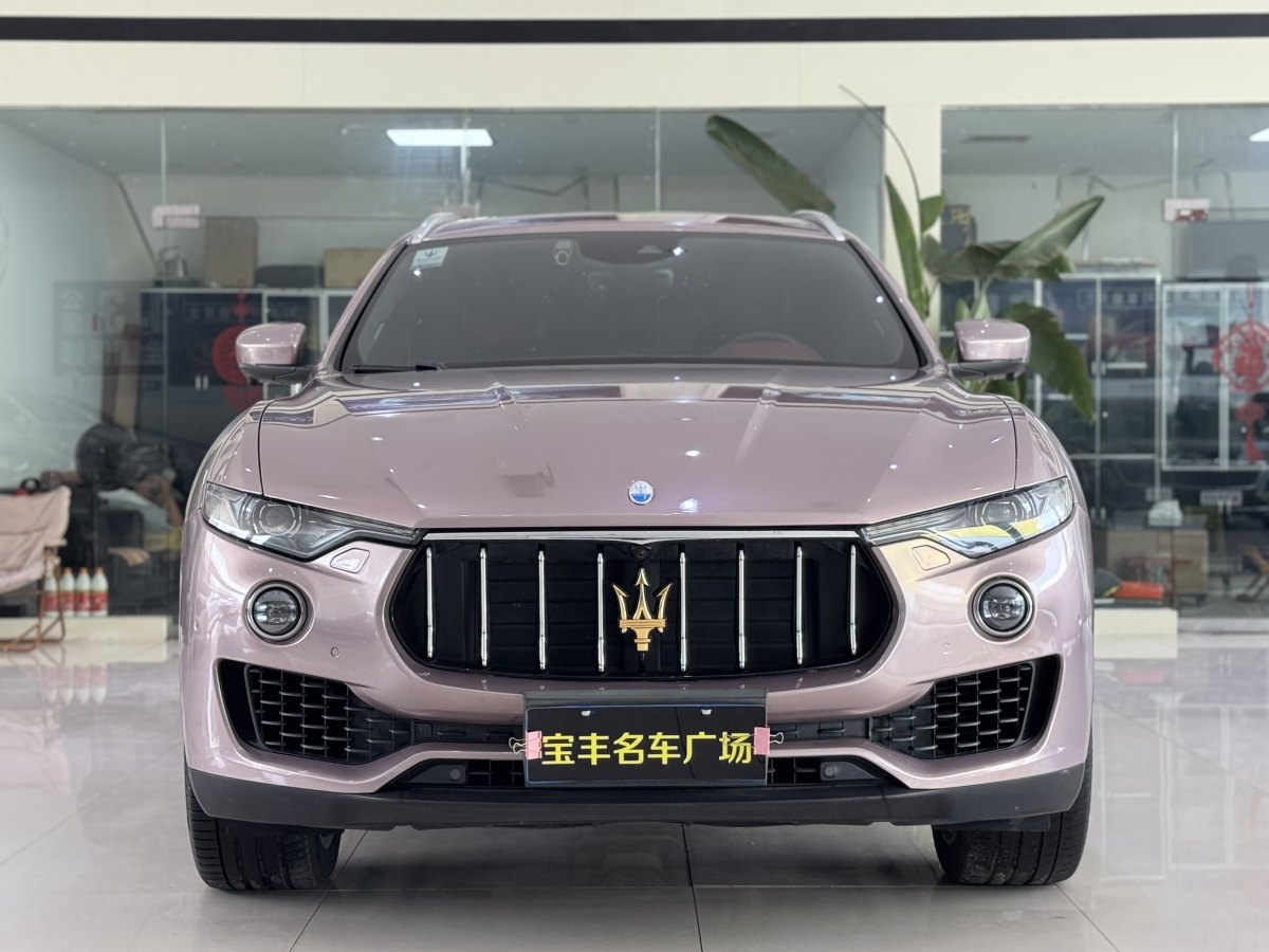 2019年7月瑪莎拉蒂 Levante  2019款 3.0T 350Hp 標(biāo)準(zhǔn)版 國(guó)VI