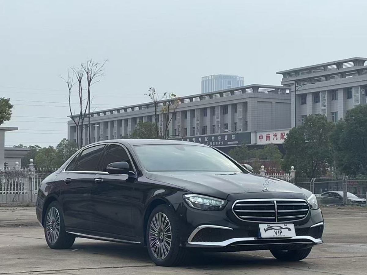 奔馳 奔馳E級(jí)  2022款 改款 E 300 L 豪華型圖片