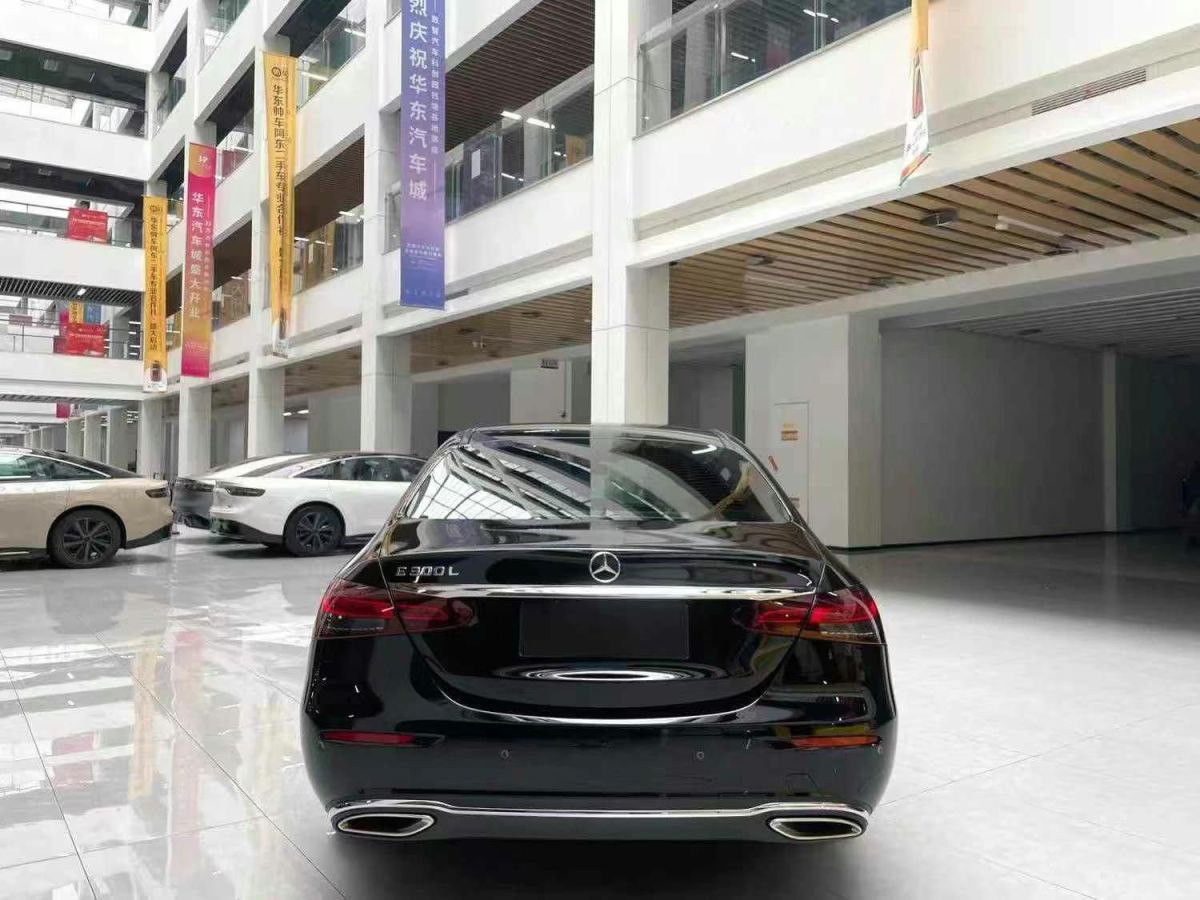 奔馳 奔馳E級  2023款 E 300 L 豪華型圖片