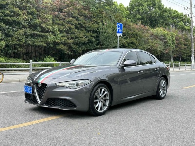 2018年12月 阿尔法·罗密欧 Giulia 2.0T 200HP 豪华版图片