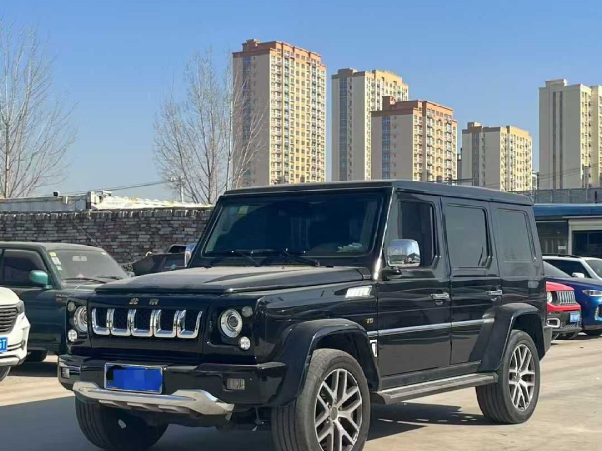 北京 BJ40  2021款 2.0T 自動四驅(qū)環(huán)塔冠軍版圖片