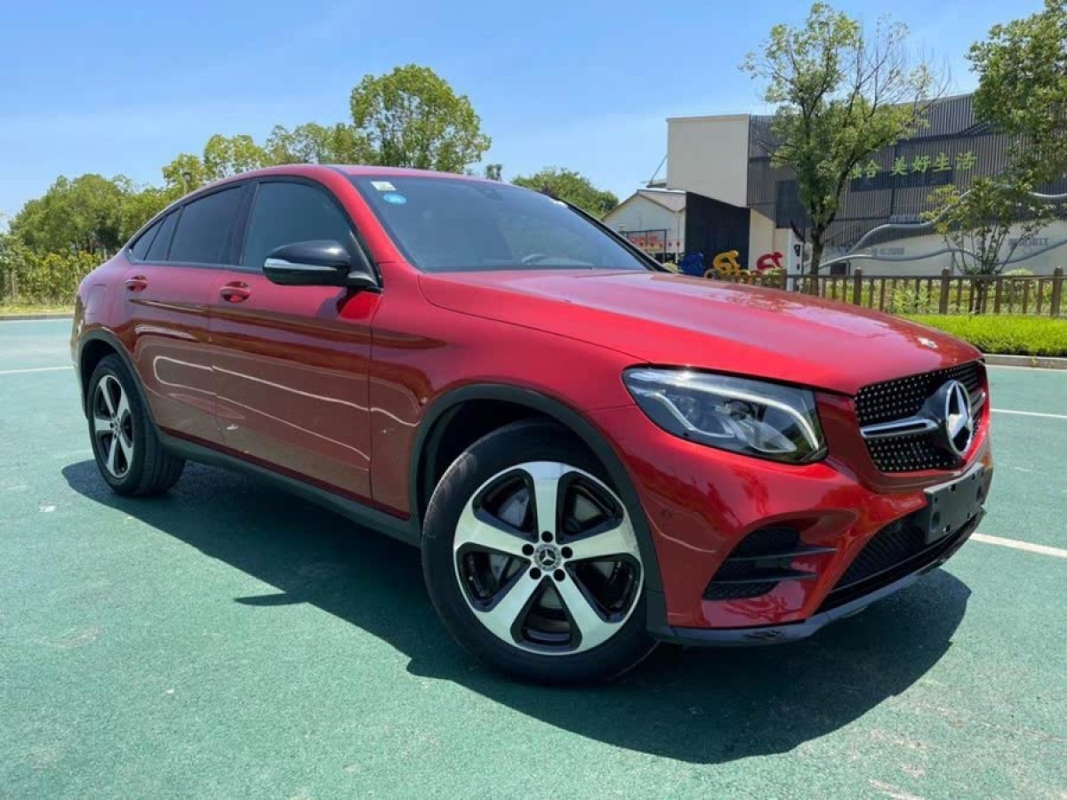 奔馳 奔馳GLC  2023款 改款 GLC 300 4MATIC 轎跑SUV圖片