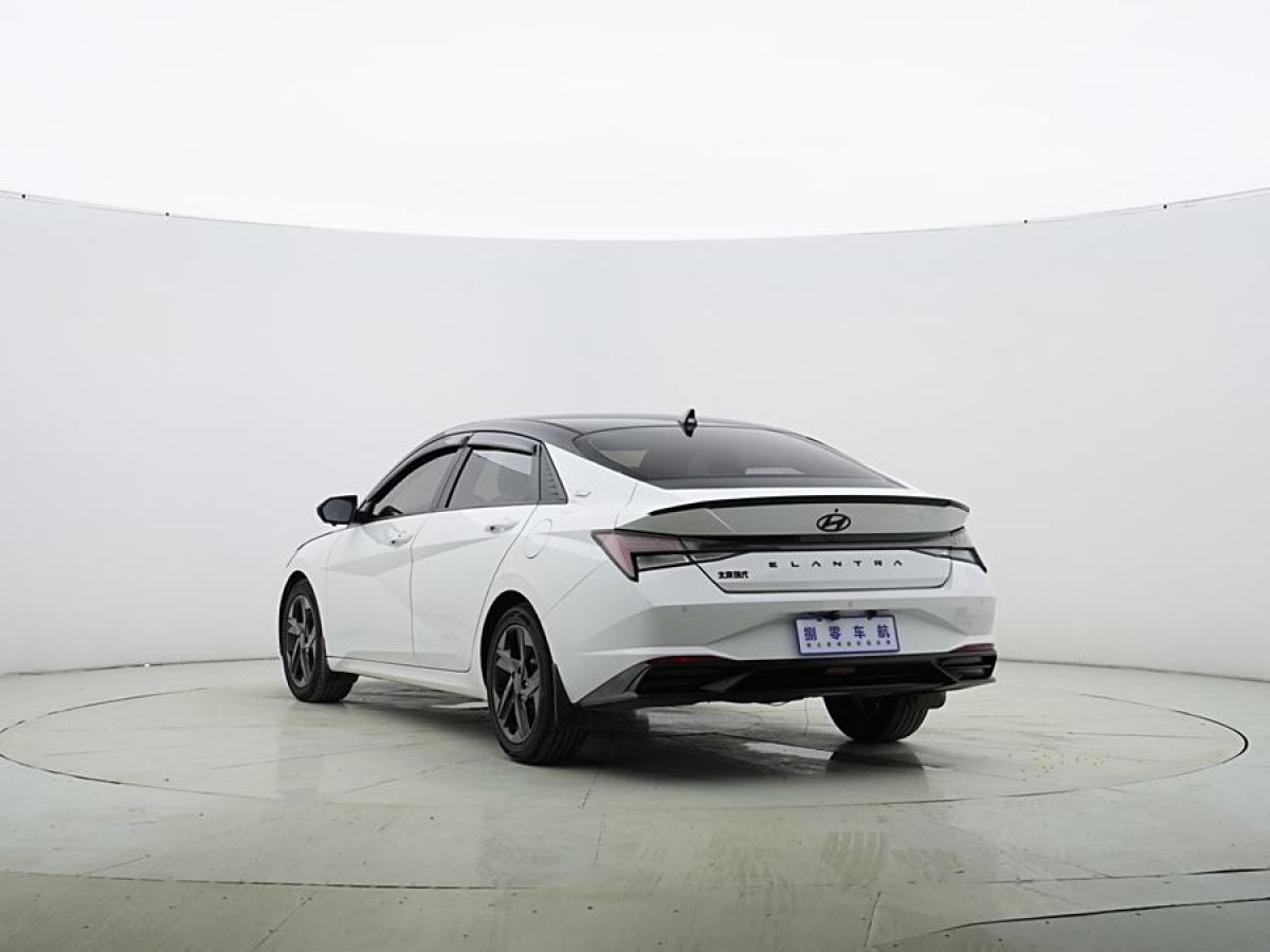 現(xiàn)代 伊蘭特  2022款 1.5L CVT 20周年紀(jì)念款圖片