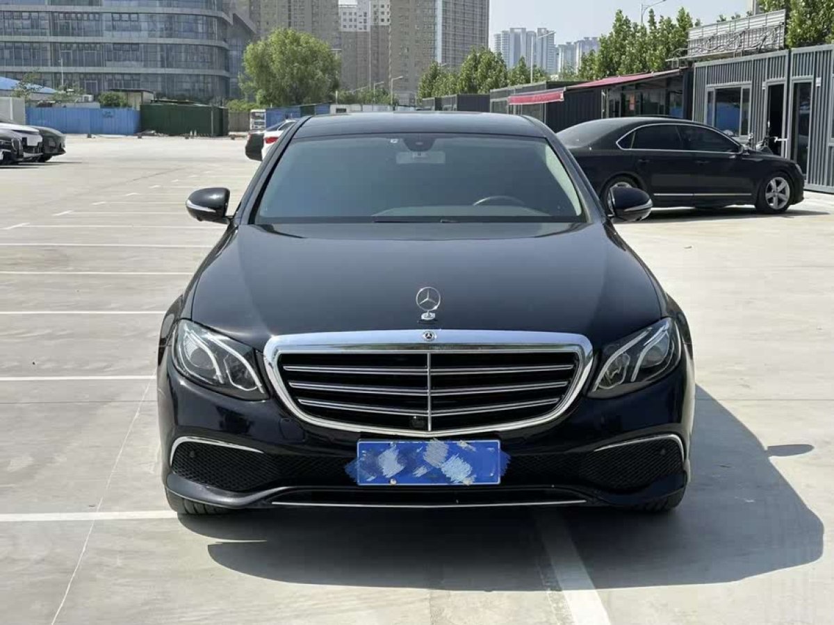奔馳 奔馳E級  2019款 改款 E 300 L 豪華型圖片