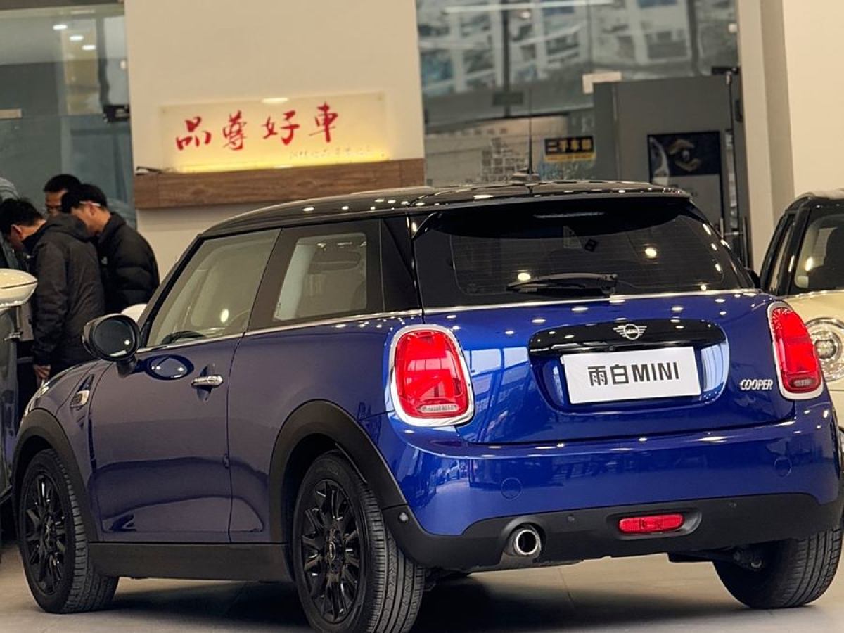 MINI MINI  2020款 1.5T COOPER 經(jīng)典派圖片