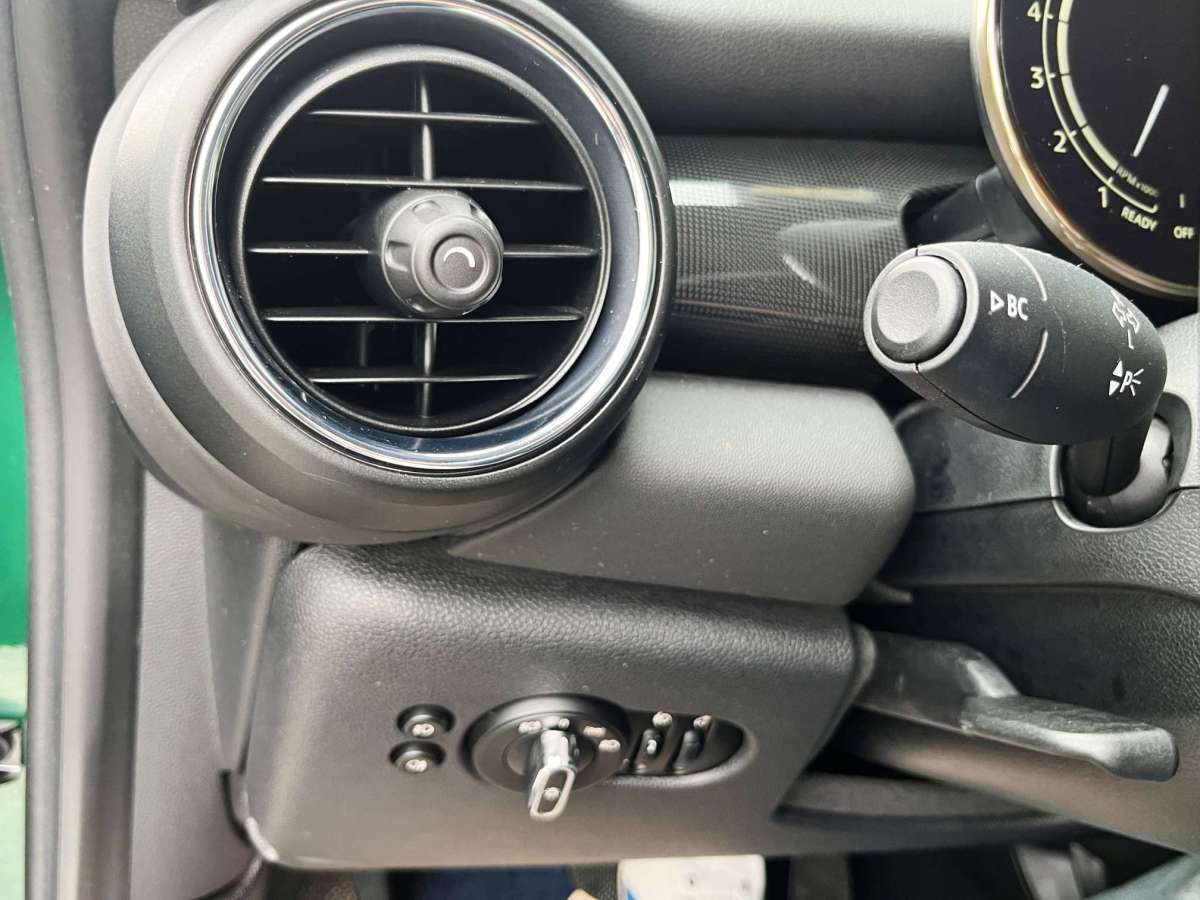 MINI MINI  2021款 2.0T COOPER S 叁柒號紀念版圖片