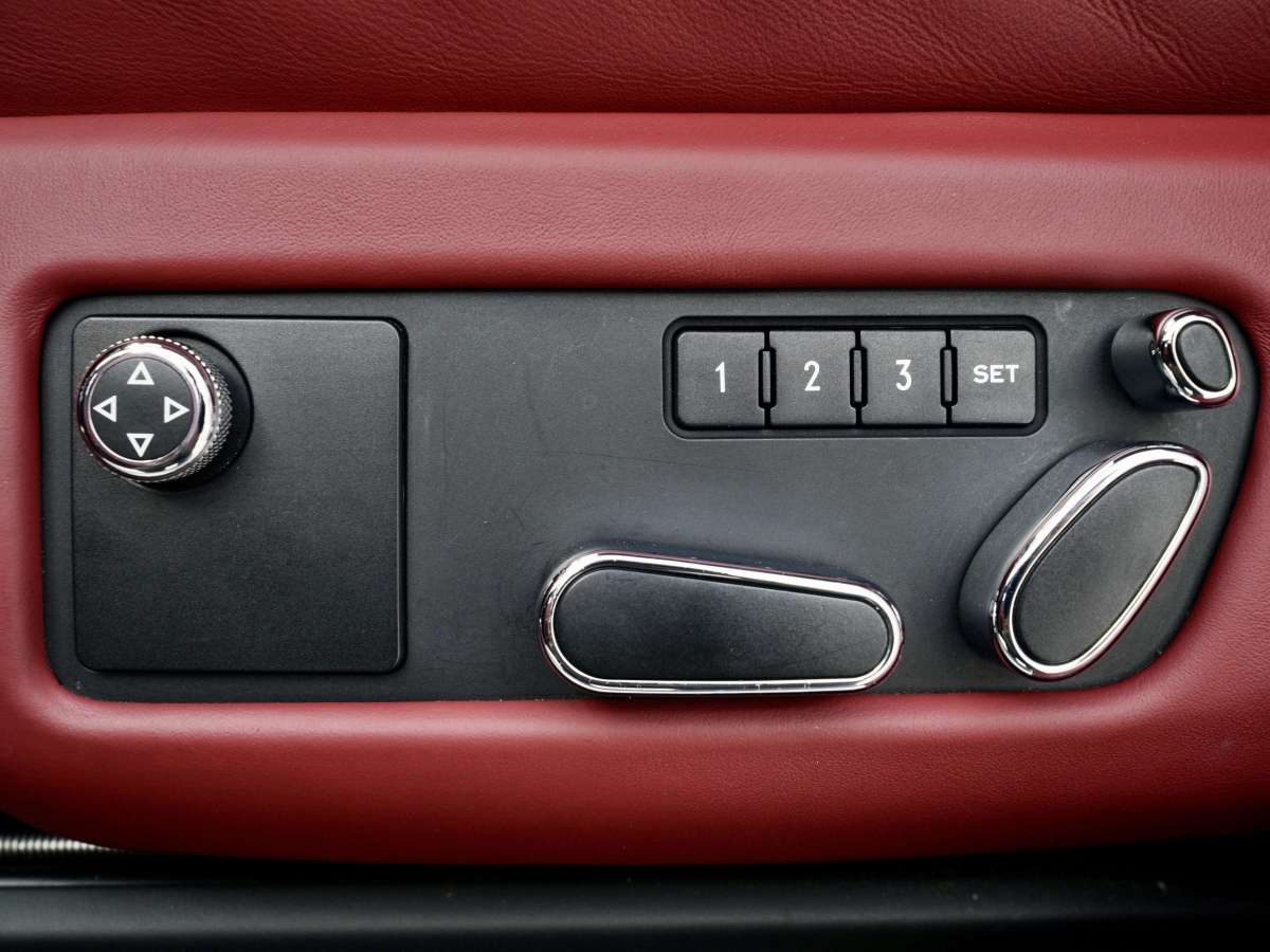 宾利 飞驰  2014款 4.0T V8 标准版图片