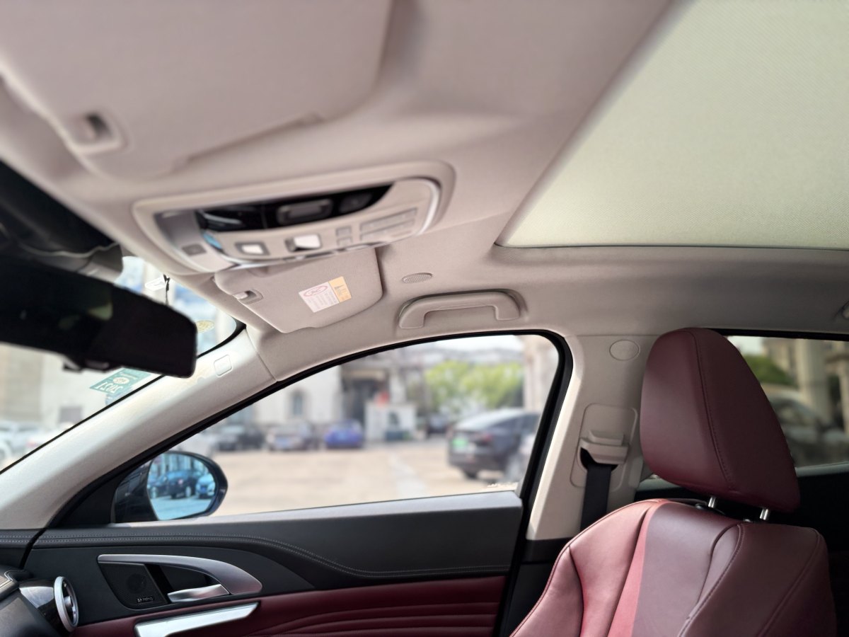 WEY VV7  2019款  升級(jí)款 2.0T 超豪型 國(guó)VI圖片