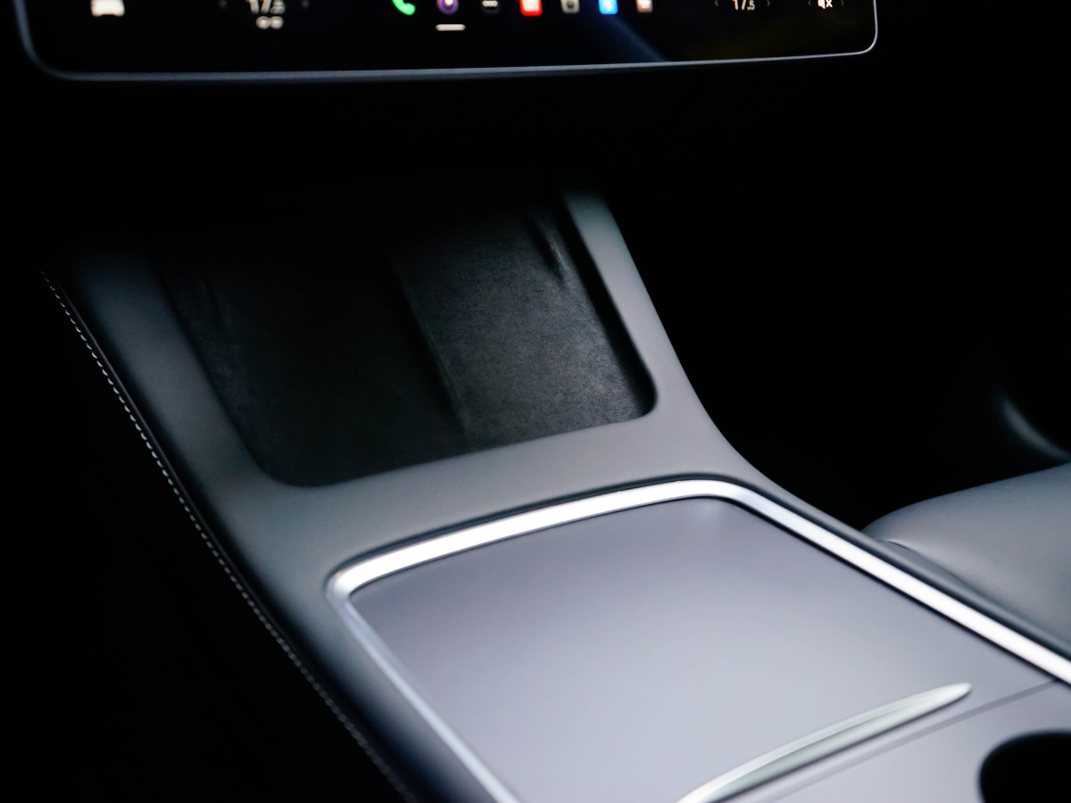 2021年4月特斯拉 Model 3  2021款 改款 標(biāo)準(zhǔn)續(xù)航后驅(qū)升級(jí)版