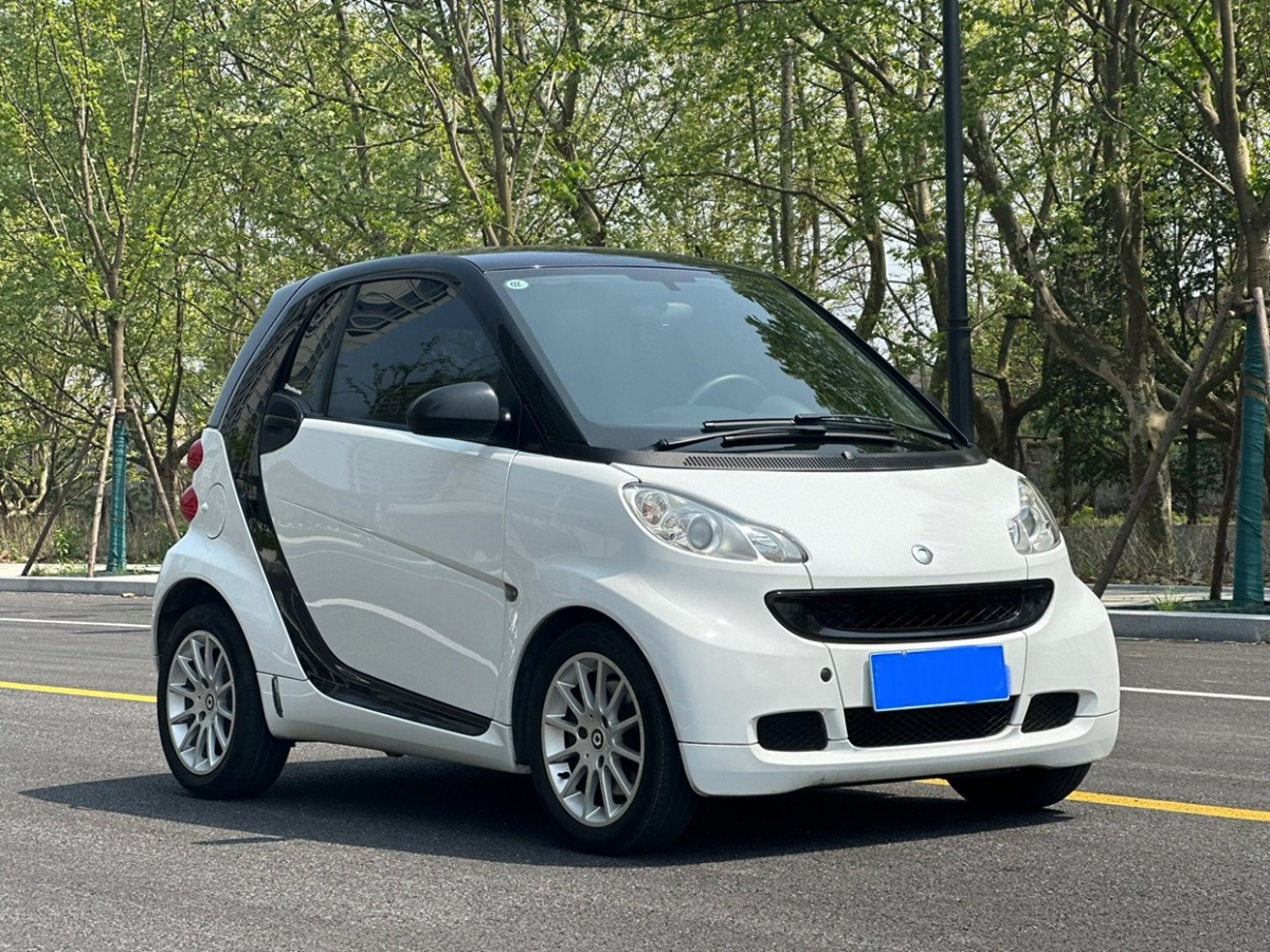 smart fortwo  2012款 1.0 MHD 硬頂烈焰特別版圖片