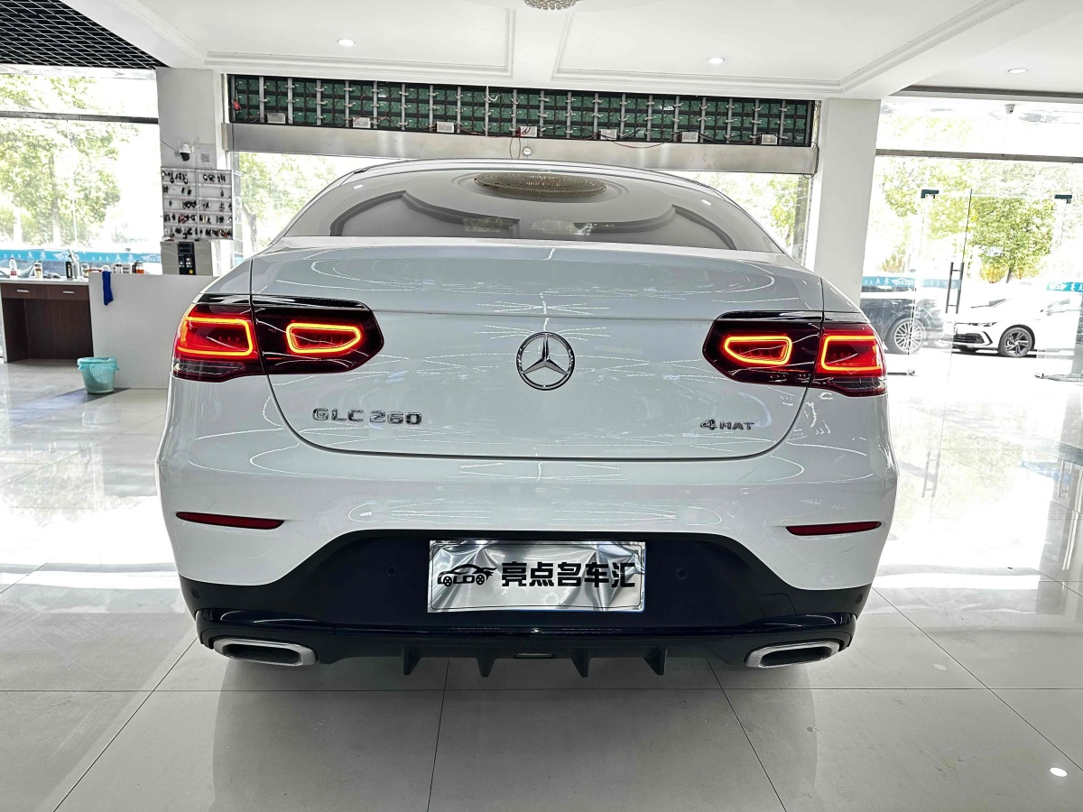 奔馳 奔馳GLC  2021款 GLC 260 4MATIC 轎跑SUV圖片