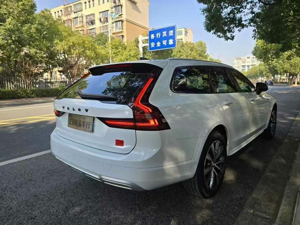 沃爾沃 V60  2022款 B4 智逸豪華版圖片