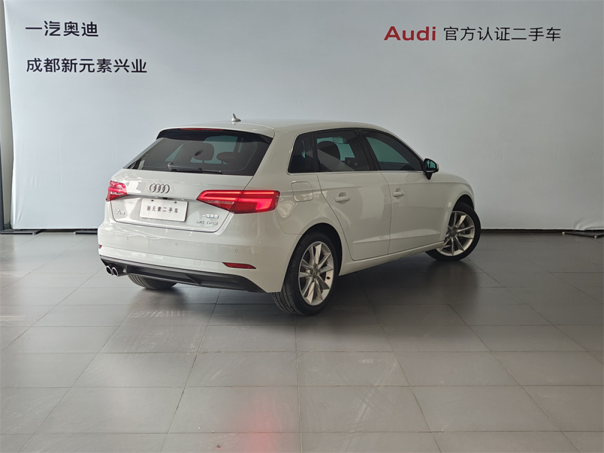 奧迪 奧迪A3  2017款 Sportback 35 TFSI 進(jìn)取型圖片