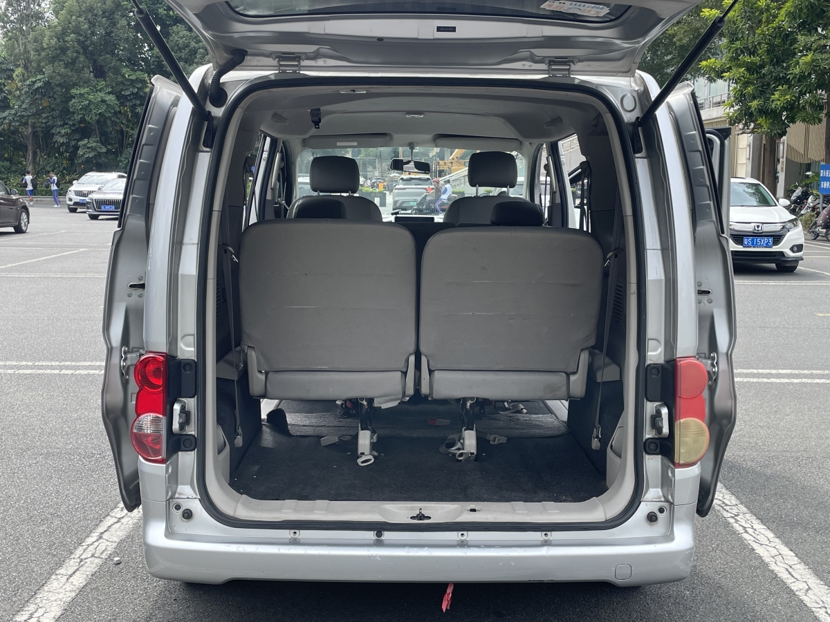 日产 NV200  2014款 1.6L CVT豪华型 国IV图片