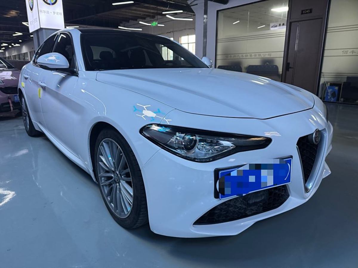 阿爾法·羅密歐 Giulia  2017款 2.0T 280HP 豪華版圖片