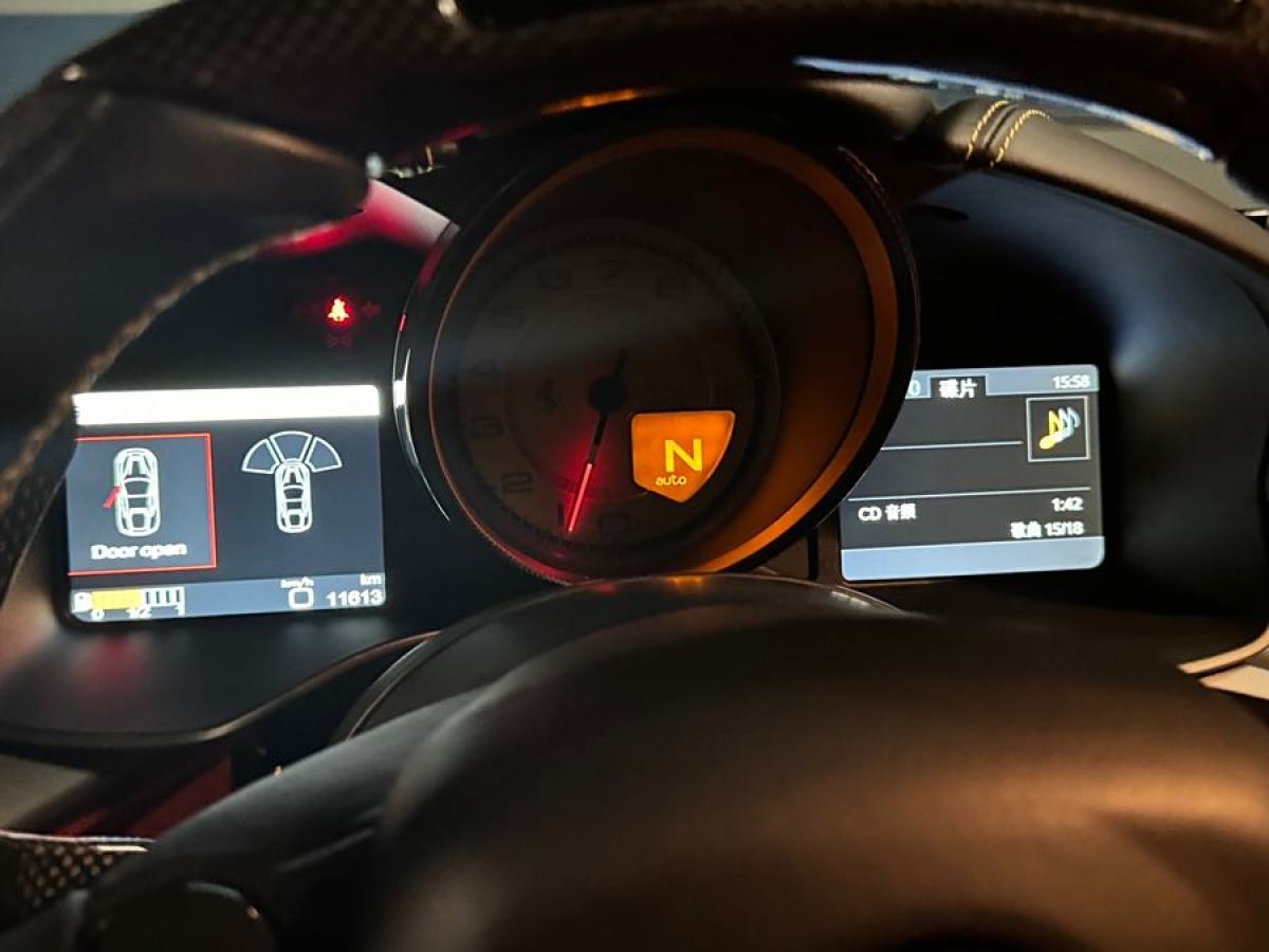 法拉利 F12berlinetta  2013款 6.3L 標準型圖片