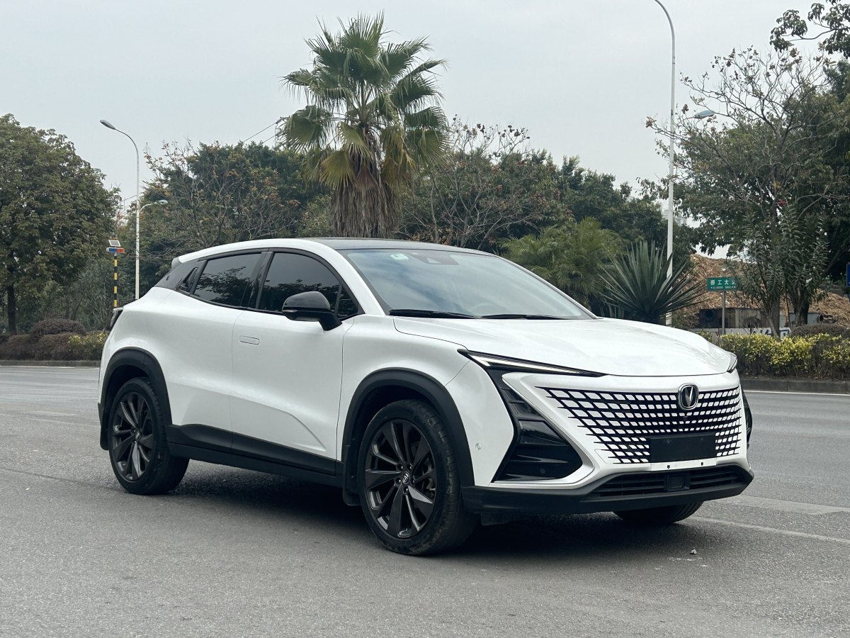 長(zhǎng)安 UNI-T  2020款 1.5T 旗艦型圖片