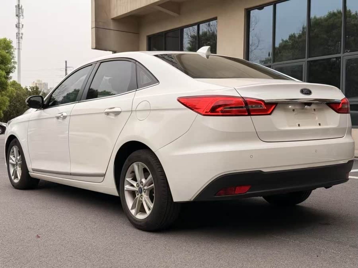 福特 福睿斯  2019款  改款 1.5L 自動悅享型 國V圖片