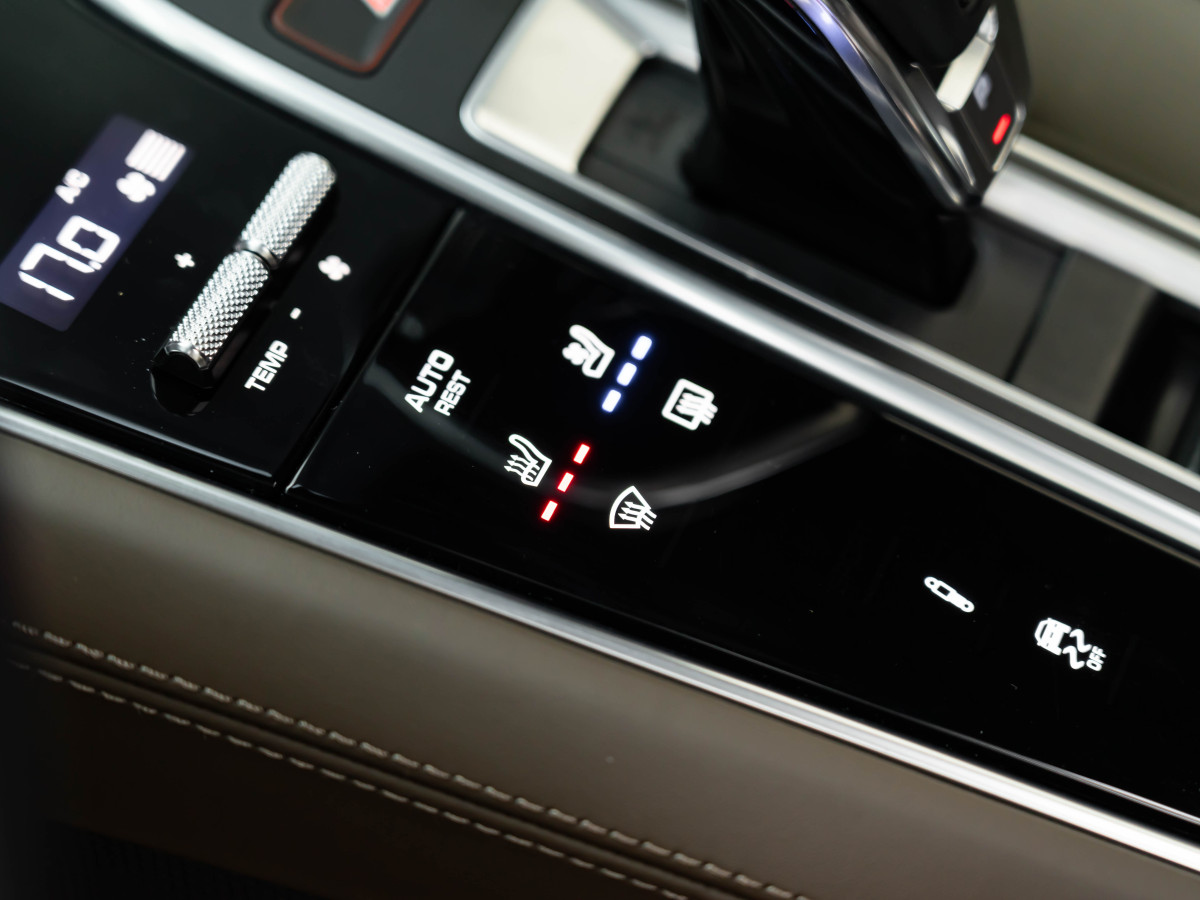 保時(shí)捷 Panamera  2022款 Panamera 4 行政加長(zhǎng)版 2.9T圖片