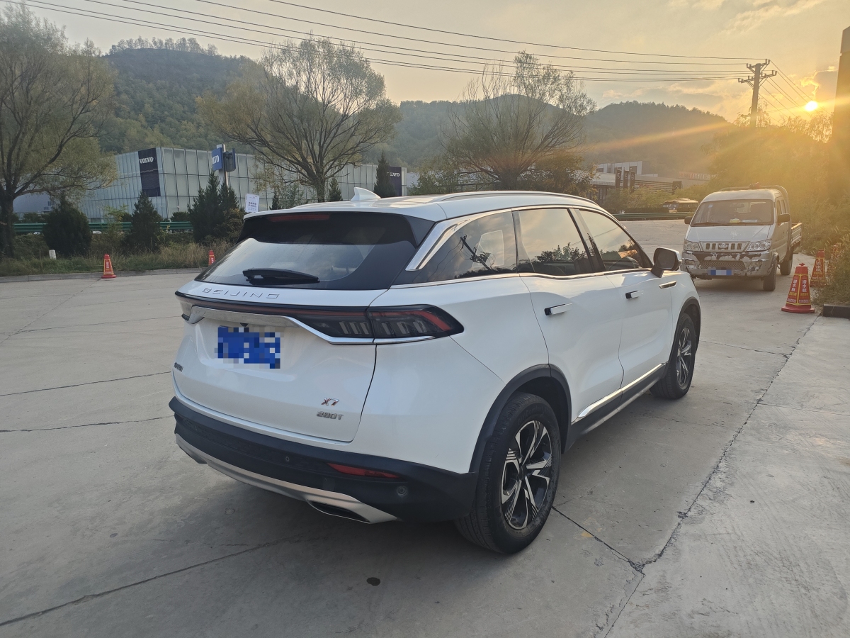 北汽紳寶 BEIJING-X7  2022款 1.5TD DCT致潮版圖片