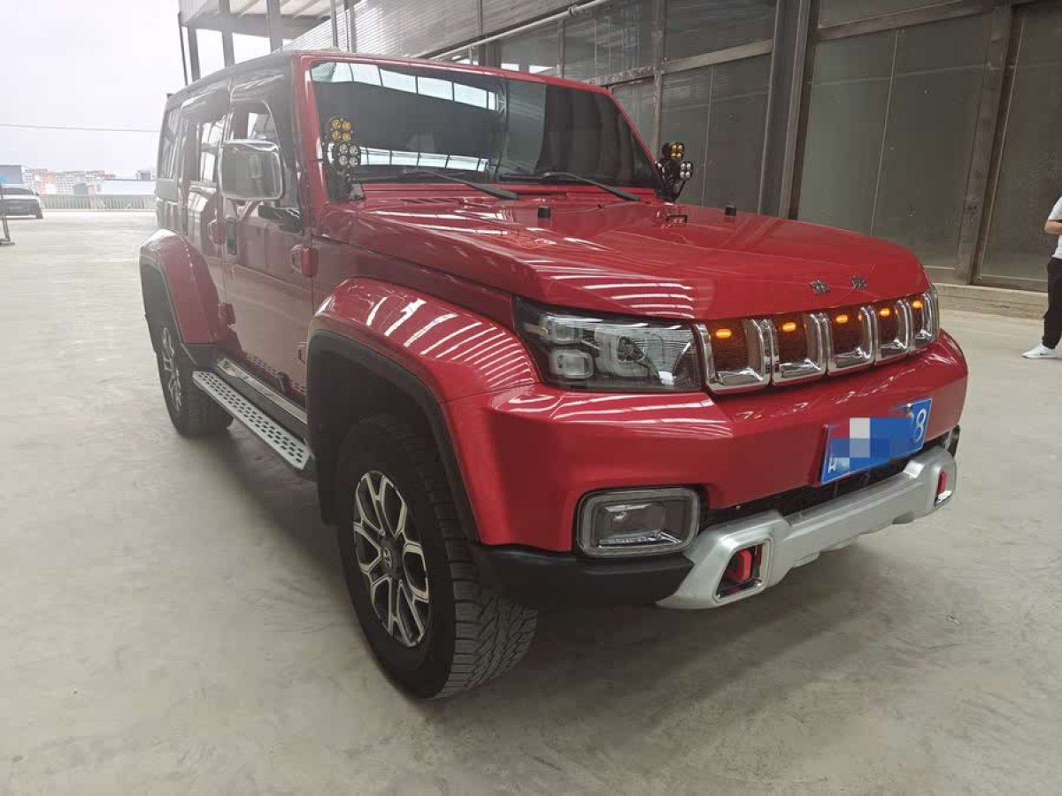 北京 BJ40  2019款 改款 2.0T 自動(dòng)四驅(qū)城市獵人版尊享型 國V圖片